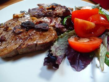 Imagen con un plato de solomillo