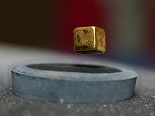 Efecto Meissner, un ejemplo de superconductividad.