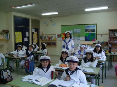 Mariñeiros emariñeiras de Abelendo.
Escola de "guardamarinas".

