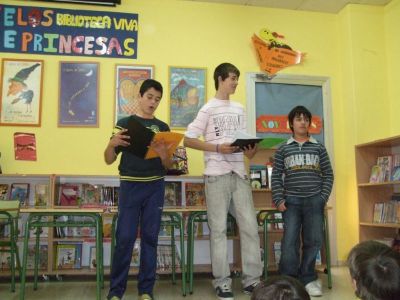 O GALO QUIRICO"
Enhoraboa!
Palabras chave: "a paralaia"