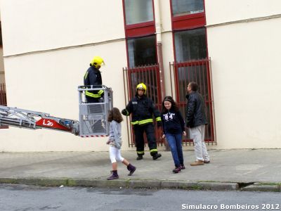 Simulacro_Bombeiros_2012_19.jpg