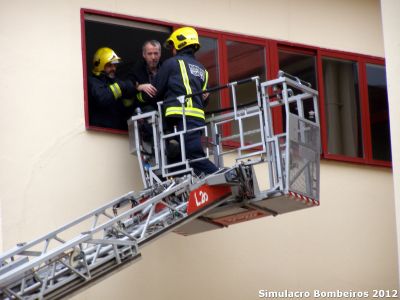 Simulacro_Bombeiros_2012_21.jpg