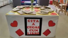 cita a cegas cun libro