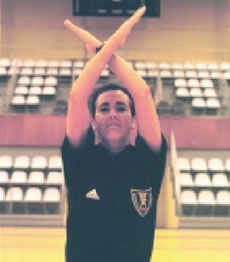 &aacute;rbitro se&ntilde;alando una expulsi&oacute;n