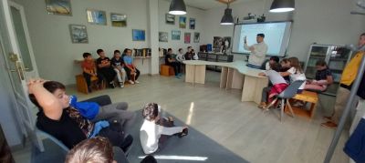 EP5
Palabras chave: Biblioteca Saída