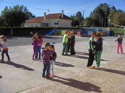 Xogos populares no patio
