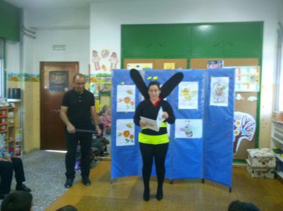 Sesión de maio en tres anos a cargo dos pais de Roi e Carlos
