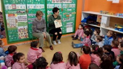 CONTACOMIGO MARTÍN E LUCAS
A avoa Carmina e a nai de Martín e Lucas participaron no contacomigo co conto: "El pingüino friolero".

