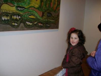 Zaira da aula de 5 anos B a piques de recoller o premio do público no Certame artístico da Fundación
