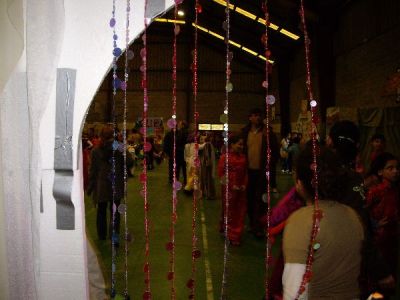 Vista dende o interior do Taj Mahal
