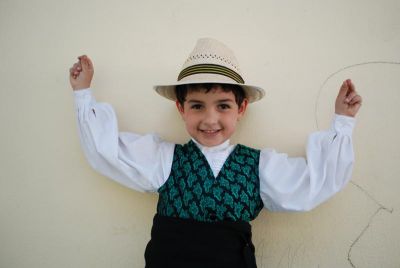 BOTAMOS UN BAILE?
