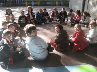 2ºC comendo castañas
