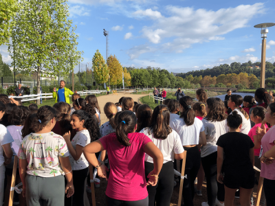 Actividade "campo a través"
Participación na actividade "campo a través", carreira colectiva na que participou o alumando de 5º e 6º de EP, correndo 900 e 1.350 metros repectivamente.
Palabras chave: carreira