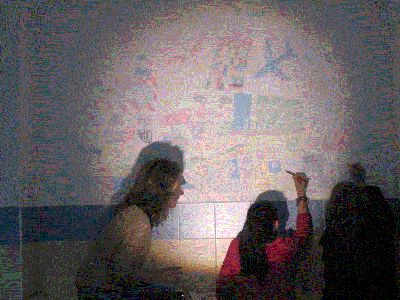 DECORANDO AS PAREDES
