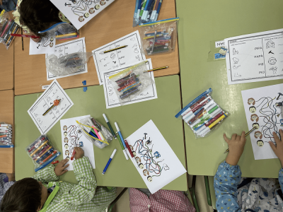 Luns 17, martes 18 e xoves 20 de outubro de 2022
O equipo de Gaia Animación desenvolveu no centro un taller de igualdade co alumnado de Educación Infantil e de Educación Primaria.
Palabras chave: Taller de Igualdade