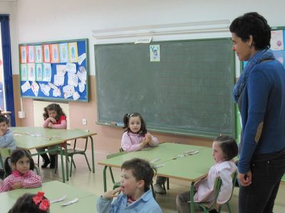 COS NENOS DE INFANTIL
