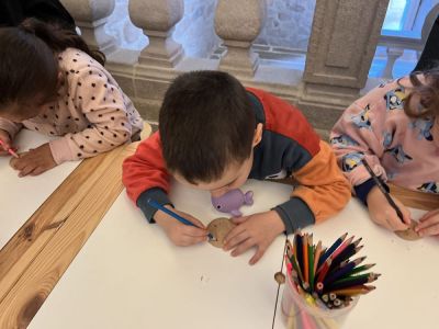 Visita Infantil al Museo de Pontevedra
Visita Infantil al Museo de Pontevedra
