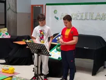 Nenos na exposición