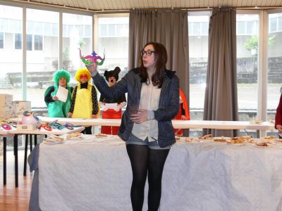 Entroido 2015. Obradoiro de máscaras. Concurso. Doces e festa
