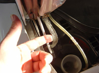 Se trata de una conexión de masa entre diferentes elementos.