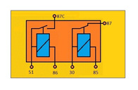 Esquema de un relé universal doble, indicando la misión de los bornes de conexión.