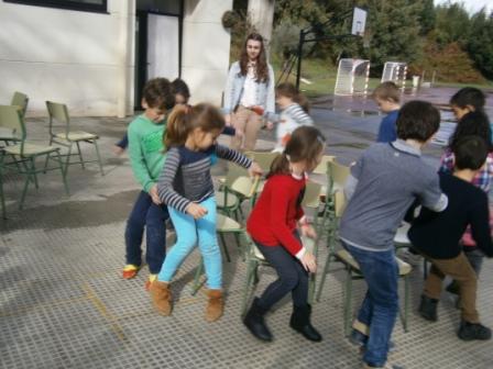 1º Ciclo E.P participando nos xogos
