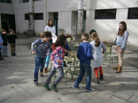 1º Ciclo E.P participando nos xogos
