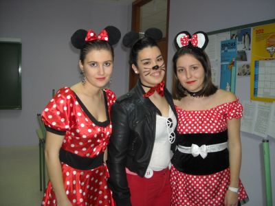 Entroido 2012
Alumnos de 4º de ESO preparándose para a festa de Entroido.
Palabras chave: Entroido 