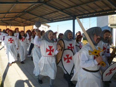 FOTOS ENTROIDO 2º CICLO
O exército templario de Pazos coas súas armas a punto para dura batalla.
Palabras chave: 2º CICLO ENTROIDO