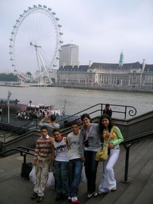 London Eye
Agardando para navegar. Ao fondo a noria máis grande do mundo
