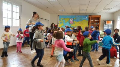 STORY TIME: AROUND THE WORLD
