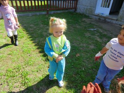 SISAN_PLANTANDO_SEMENTE_DE_LEITUGA_(16).JPG