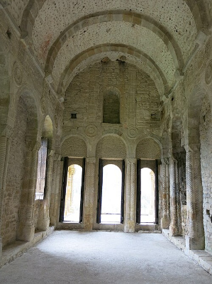 Interior de Santa María do Naranco