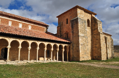 Igrexa de San Miguel de Escalada