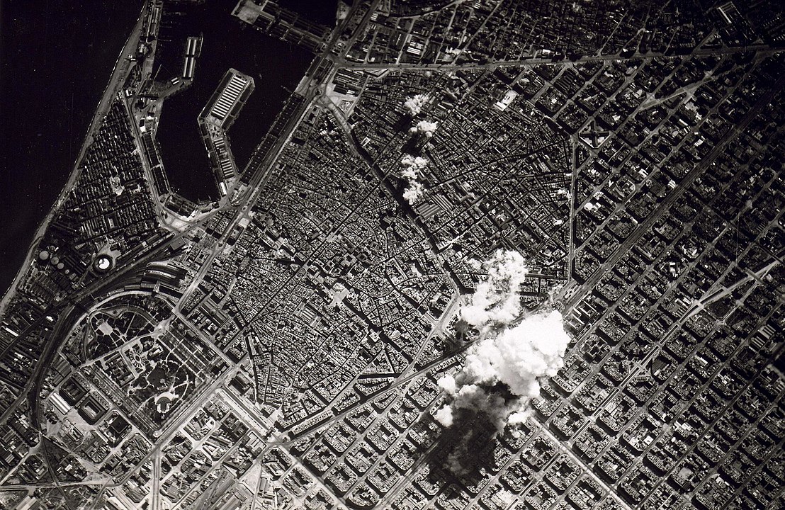 Bombardeo sobre Barcelona en marzo de 1938