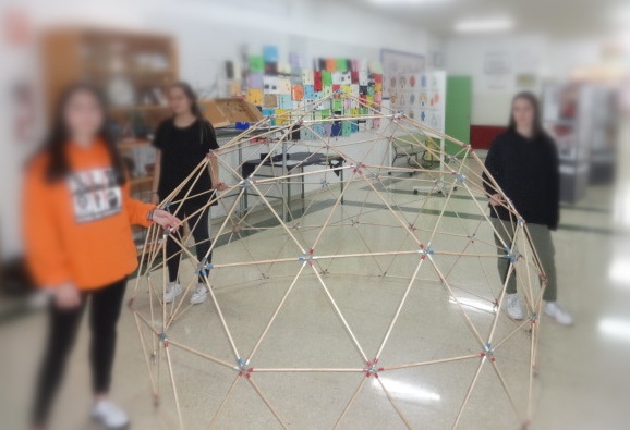 Cúpula geodesica varillas