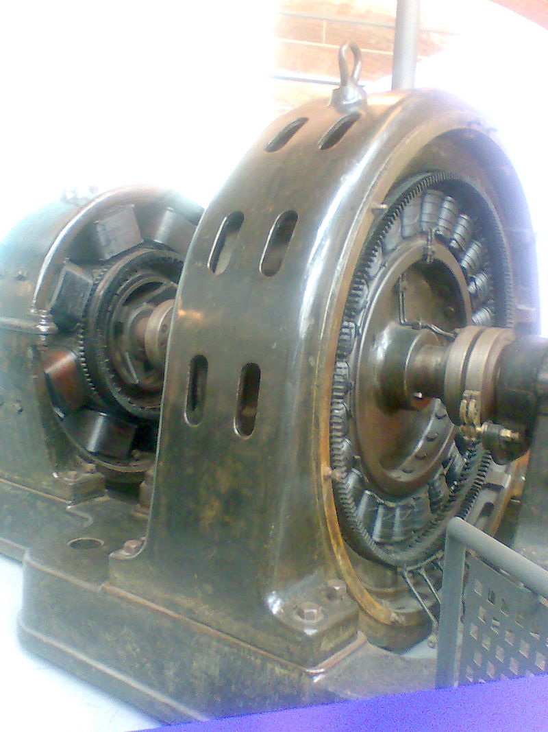 Foto de un alternador.