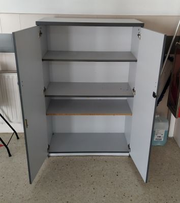 Armario pequeno gris aberto 90x137x42
