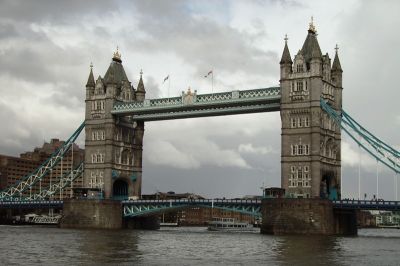 A ponte da Torre (Tower Bridge)
