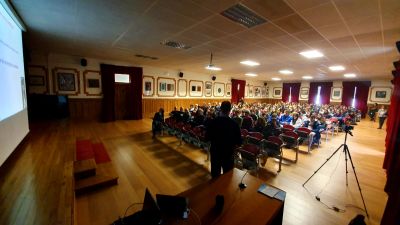 Nanociencia
Conferencia sobre "Nanociencia" de Luis Liz Marzán (Lugo, 1965), Catedrático de Química Física na Universidade de Vigo ata 2012, Premio Nacional "Enrique Moles" de Ciencia e Tecnoloxía Química do Ministerio de Ciencia, Innovación e Universidades.
25/04/2019
