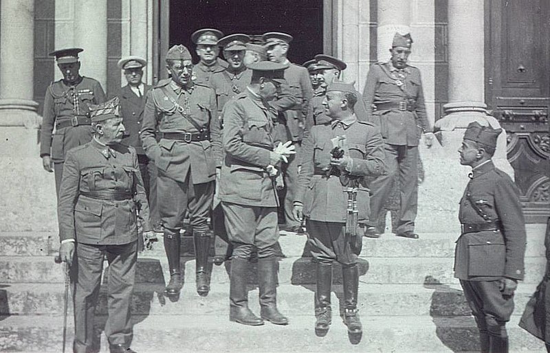 Franco, Mola e outros militares golpistas