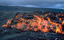 Fotografía dunha emisión de magma
