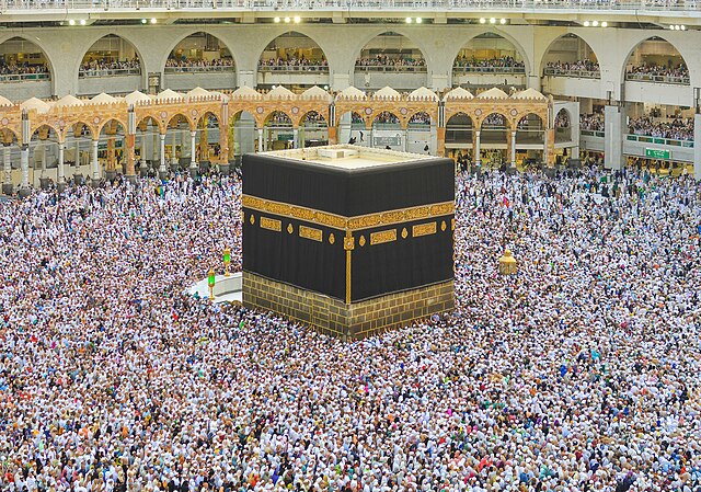 Detalle da Kaaba durante o Hajj (peregrinación)