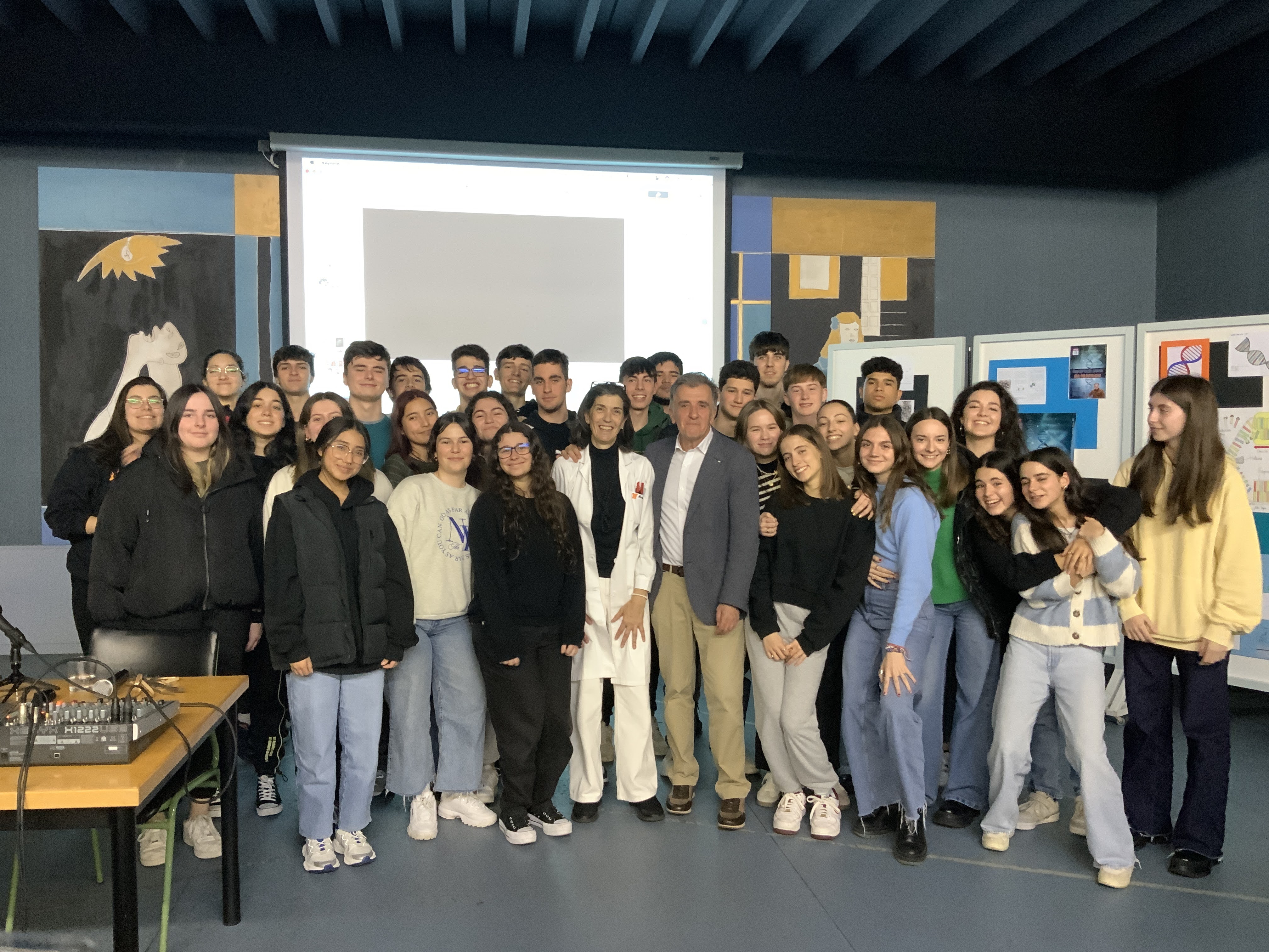 Foto grupo de alumnos con Luis Blanco.