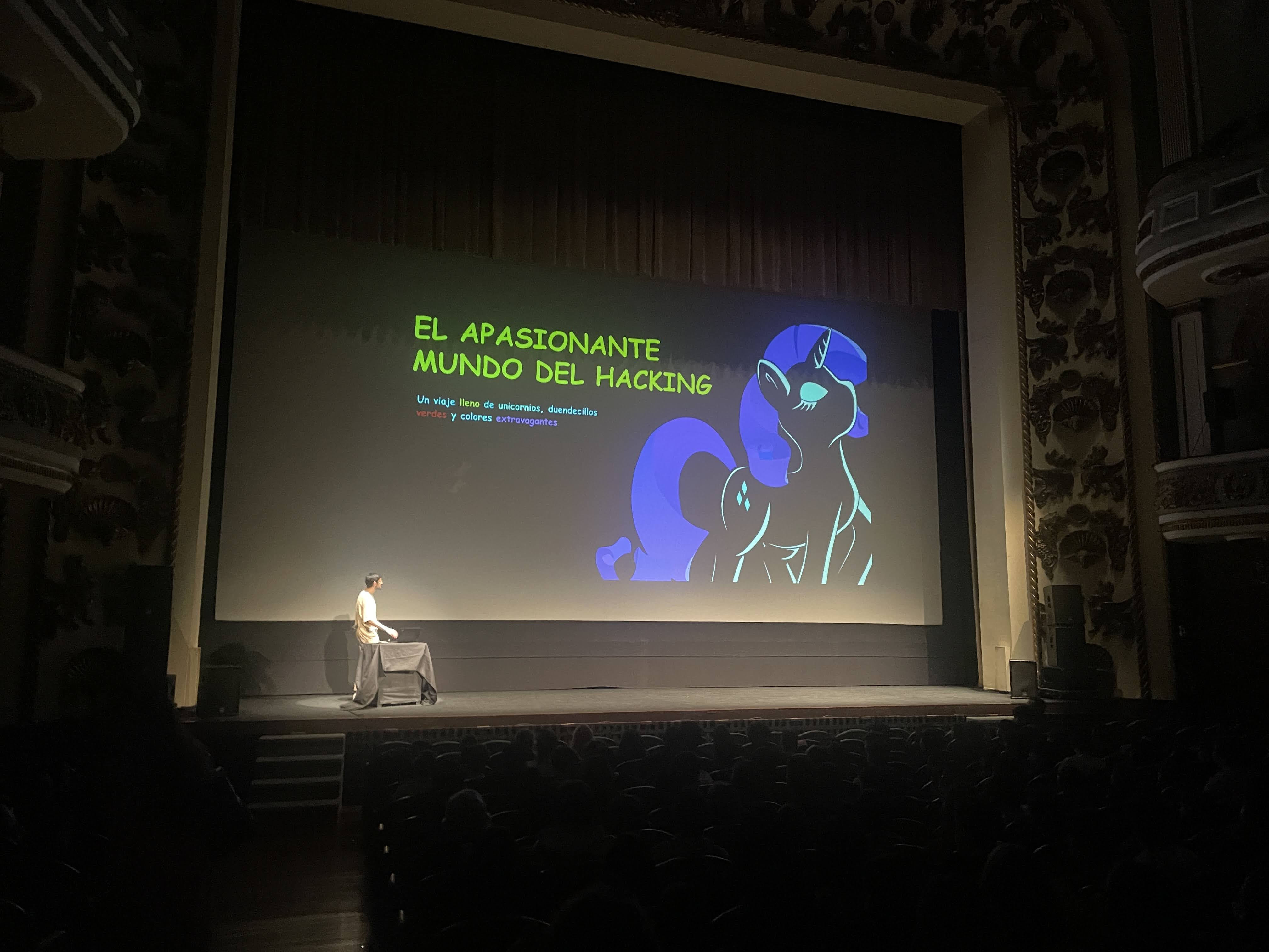 Mundos inseguros. Hacking, con el experto en ciberseguridad Kike Fontán