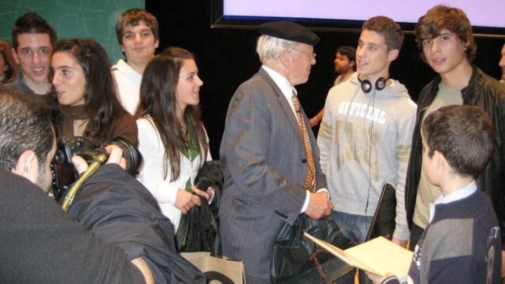 Foto Attenborough e alumnos